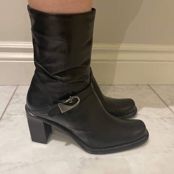 Black Cesare Paciotti Boots - Picture 3 of 5